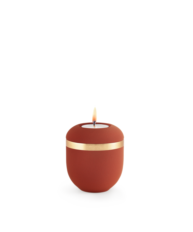 Porseleinen urn rood met gouden band herdenkingslicht